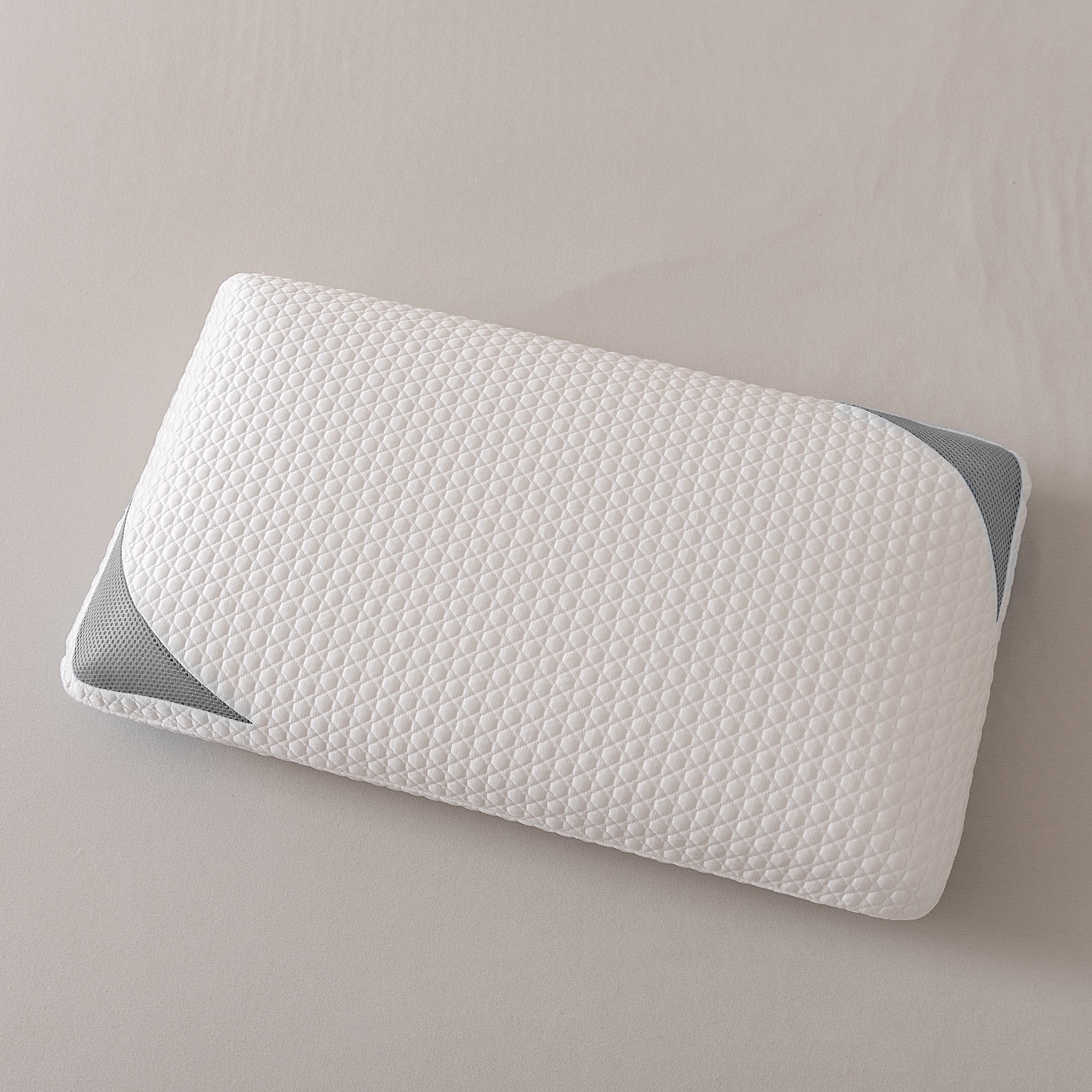 Embrace Ice Pillow - Image 7