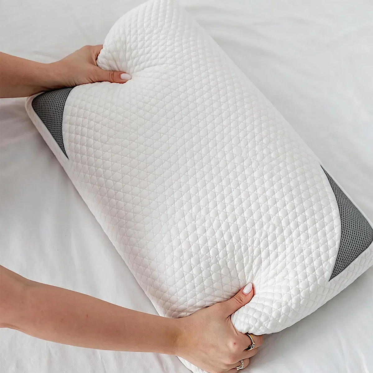 Embrace Ice Pillow - Image 2